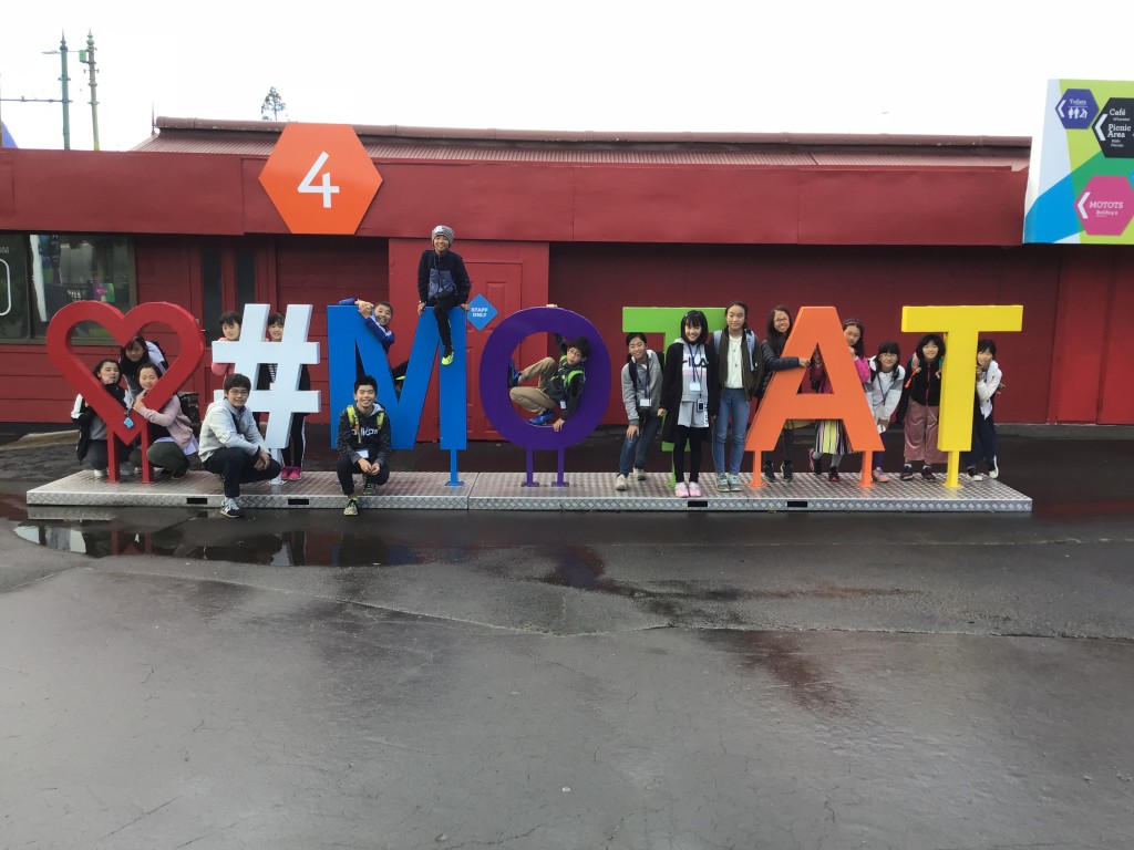 658392A9-19F1-4973-B439-55A42958B533