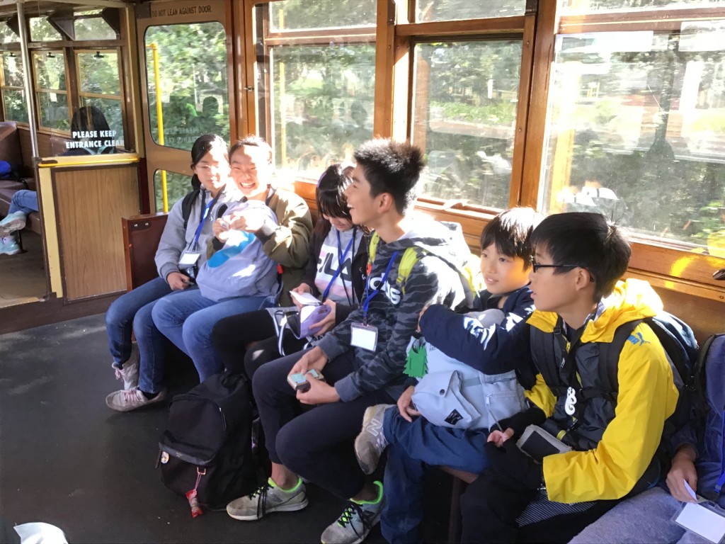 F8992101-067B-4C87-9A5C-EE476906FEE3